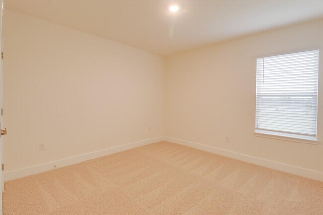 Building Photo - 5212 SW 40th Cir