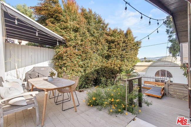 Building Photo - 4849 San Rafael Ave