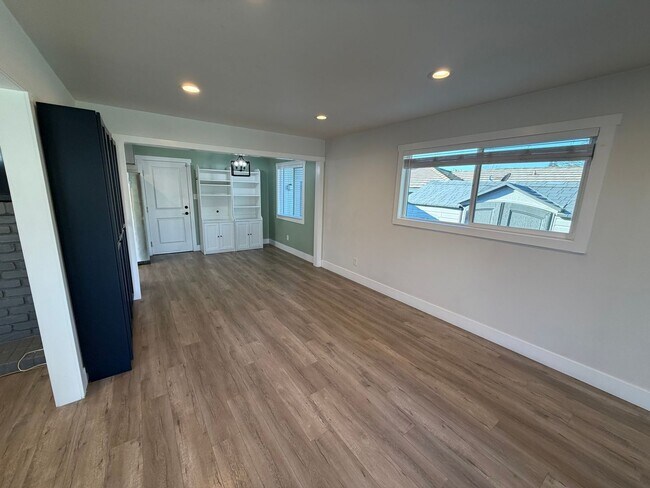 Building Photo - 3 Bedroom | 2 Bathroom | Single-Family Home in Arden-Arcade