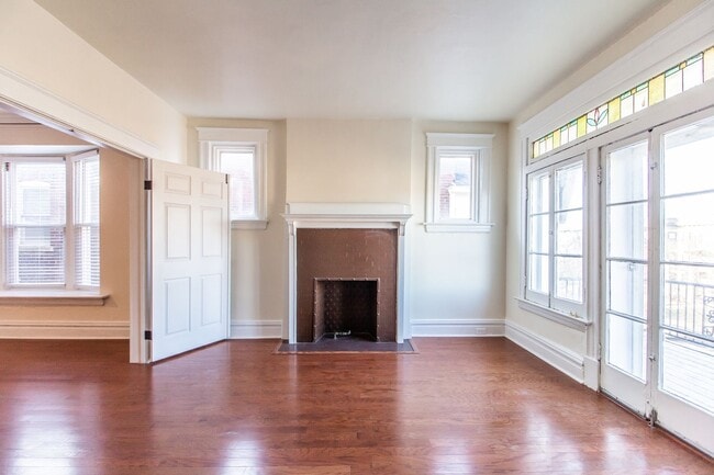 Building Photo - 2 Bedroom unit, recently rehabbed