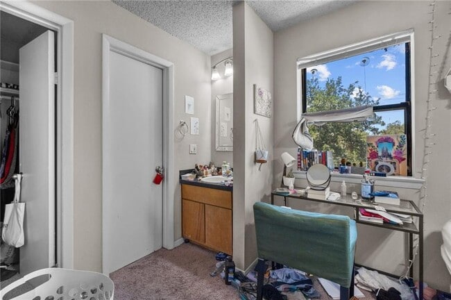 Building Photo - 2510 San Gabriel St