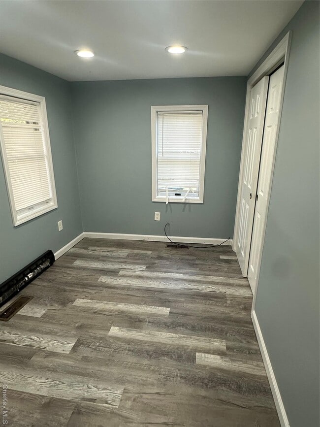 Building Photo - 864 NY-22