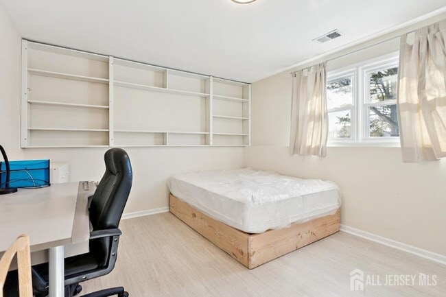 Building Photo - 3 Stafford Dr