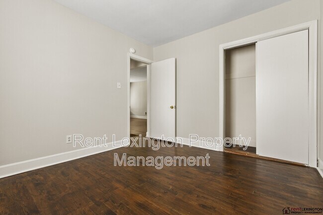 Building Photo - 541 Sheridan Dr