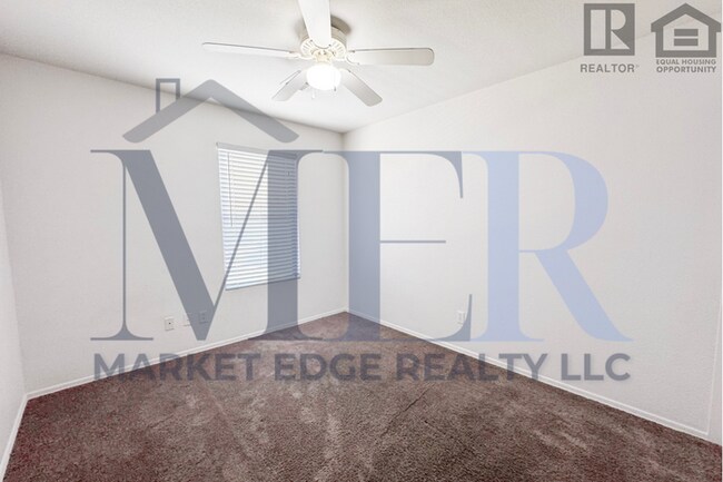 Building Photo - 4Bed/2.5Bath Home at 83rd Ave/Olive Ave! R...