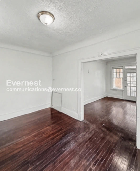 Building Photo - 11391 Belleterre Ave