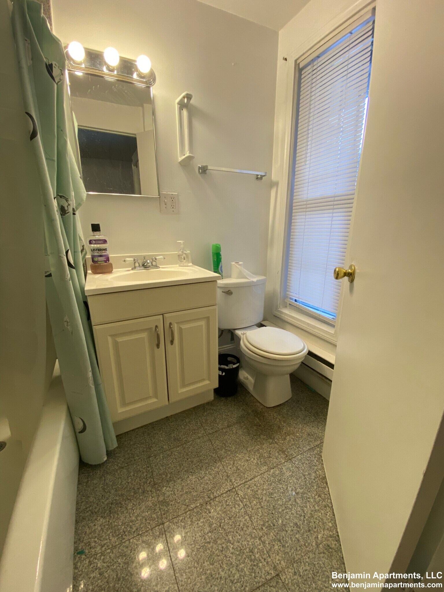 Building Photo - 28 S Huntington Ave