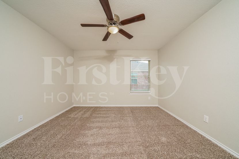 Building Photo - 407 Milo Way