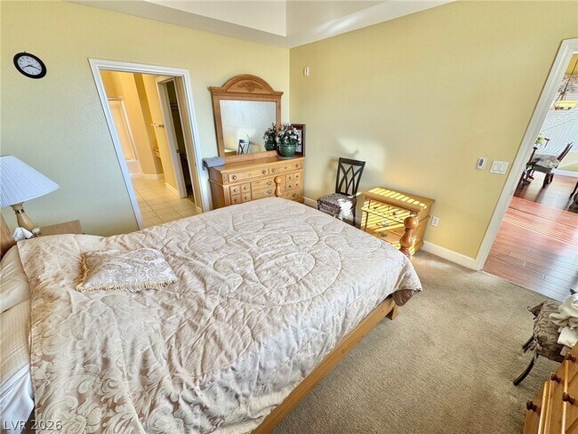 Building Photo - 55 E Agate Ave