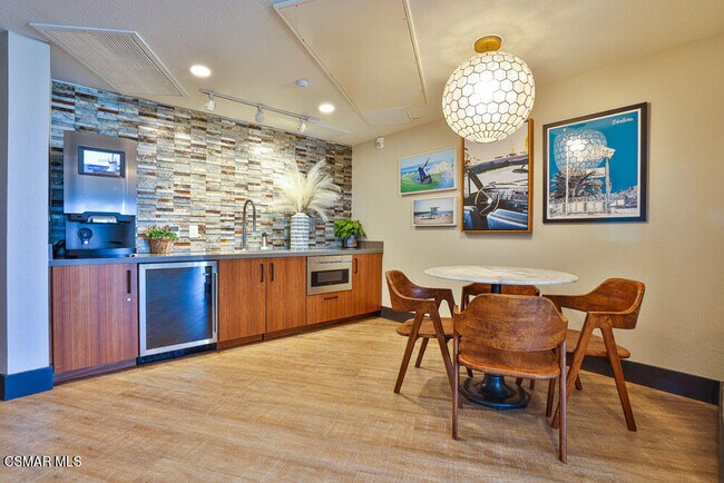 Building Photo - 1012 Vista del Mar Pl.