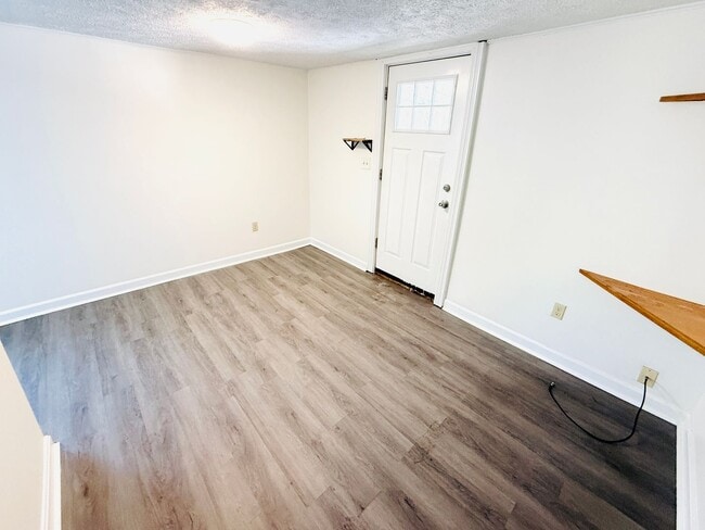 Building Photo - 53 Pike St