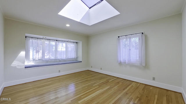 Building Photo - 1915 Las Lunas St