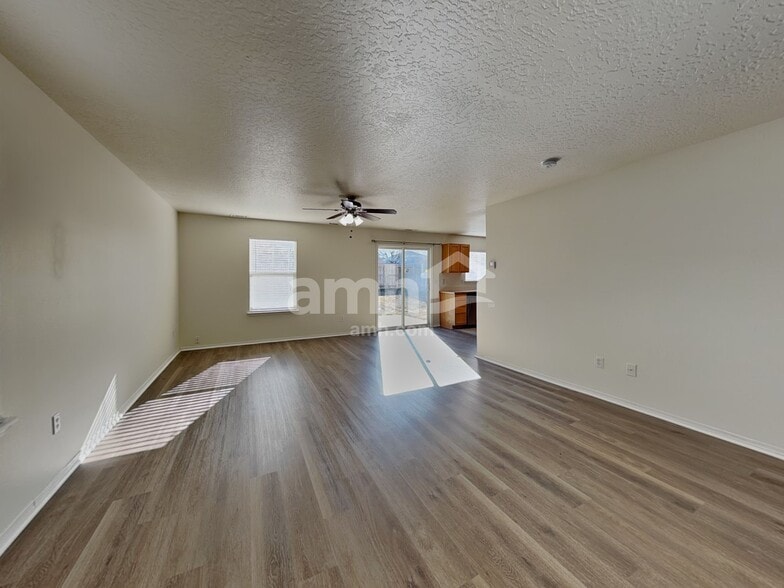 Building Photo - 9451 W Portola Dr