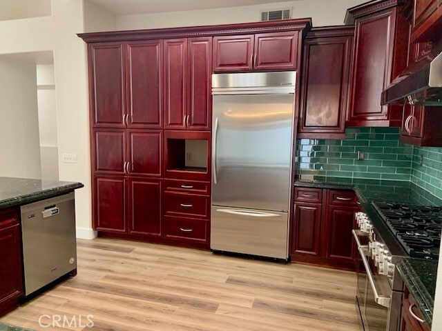 Building Photo - 558 Rembrandt Dr