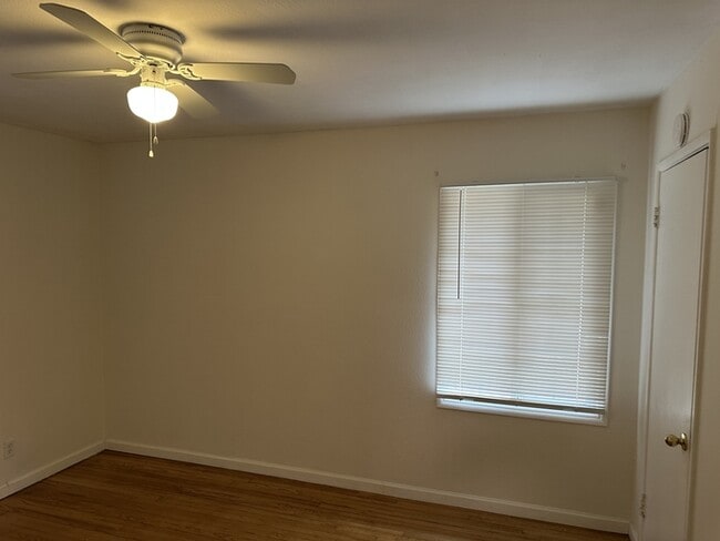 Building Photo - Stockton 3 Bedroom 2 Bathroom Home