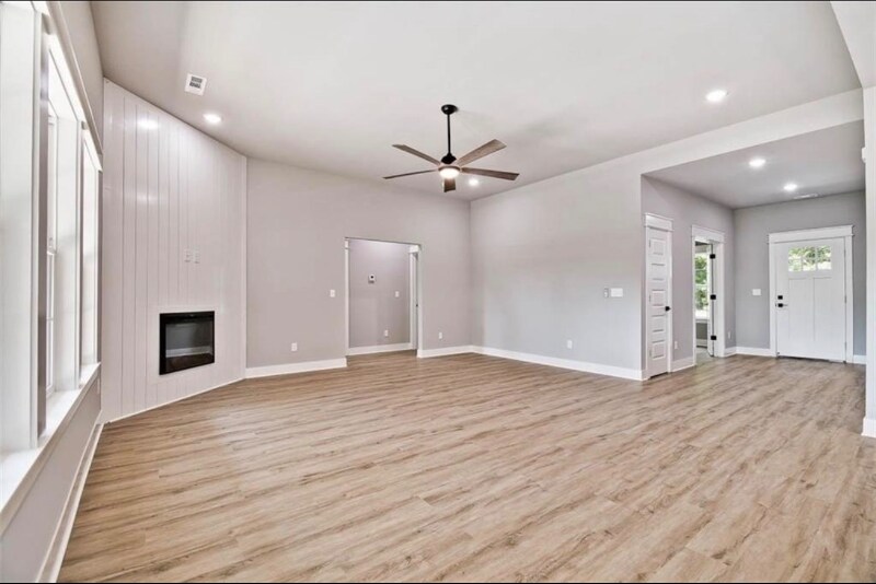 Building Photo - 24 S Cheshnut Dr