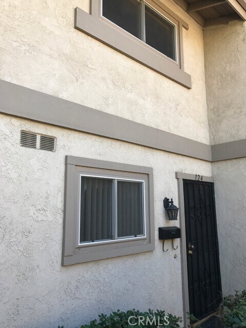 Building Photo - 124 Stratford Cir