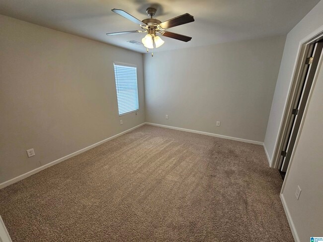 Building Photo - 540 Camden Lp