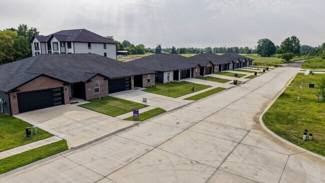 Building Photo - 110 Beechwood Ln