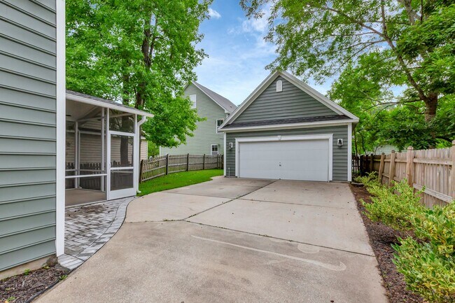 Building Photo - Boltons Landing Home
