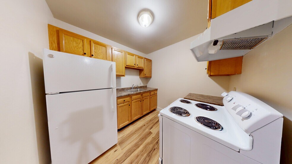 Primary Photo - 1350 Evers Dr