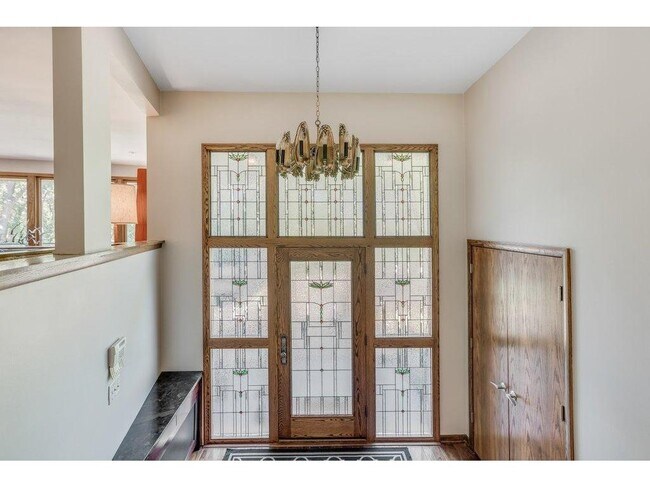 Primary Photo - 400 Natchez Ave N