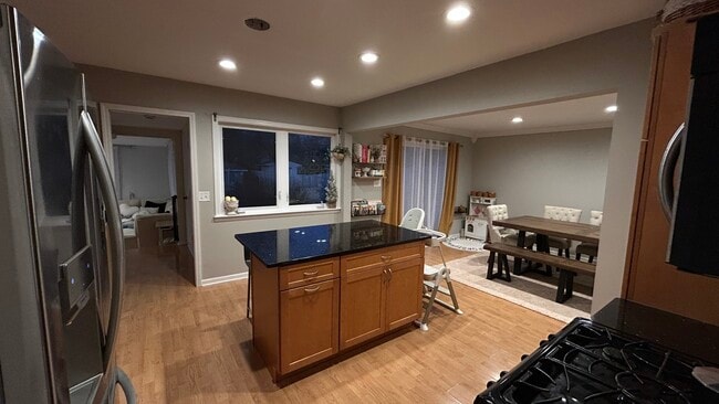 Building Photo - 42 W Taylor Rd