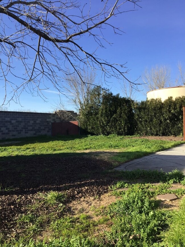 Building Photo - 1291 Creswell Dr