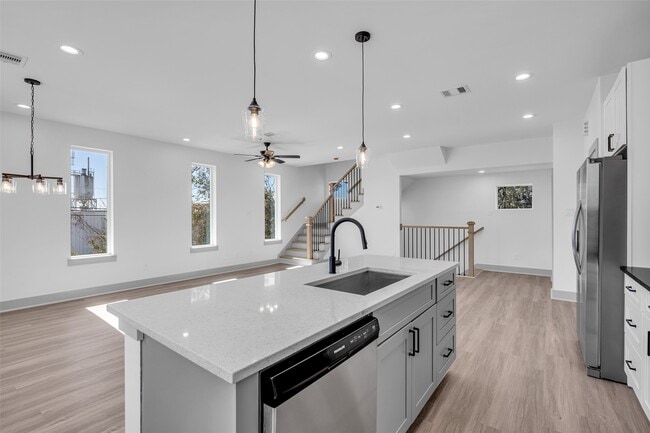 Building Photo - 5303 Kindred Gdn Ln