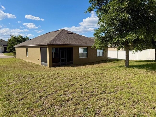 Building Photo - 3342 Landing Vw