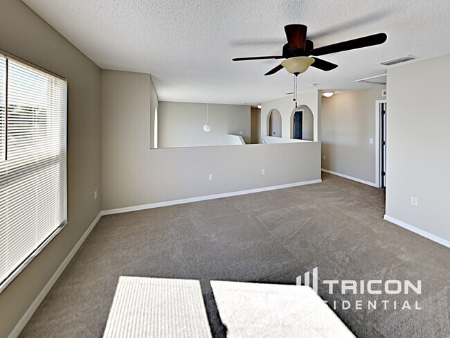 Building Photo - 13085 Siam Dr