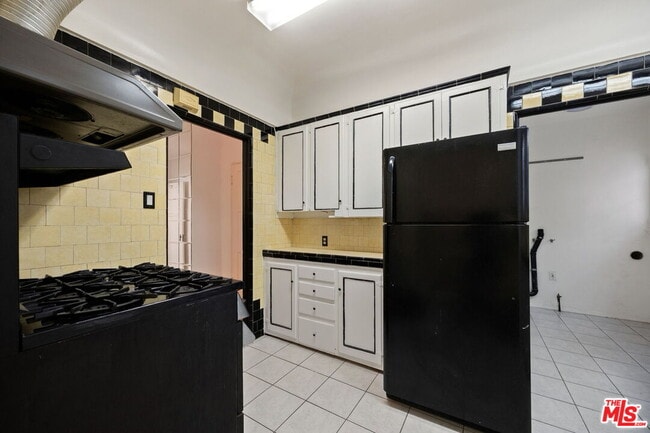 Building Photo - 436 Rexford Dr