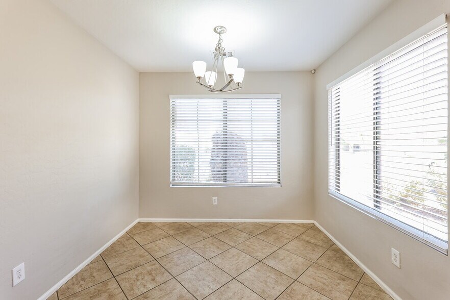 Building Photo - 13273 W Mauna Loa Ln