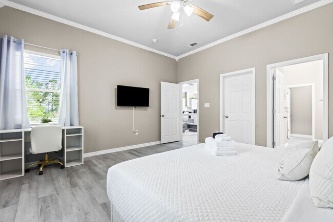 Building Photo - 13534 Perdido Key Dr