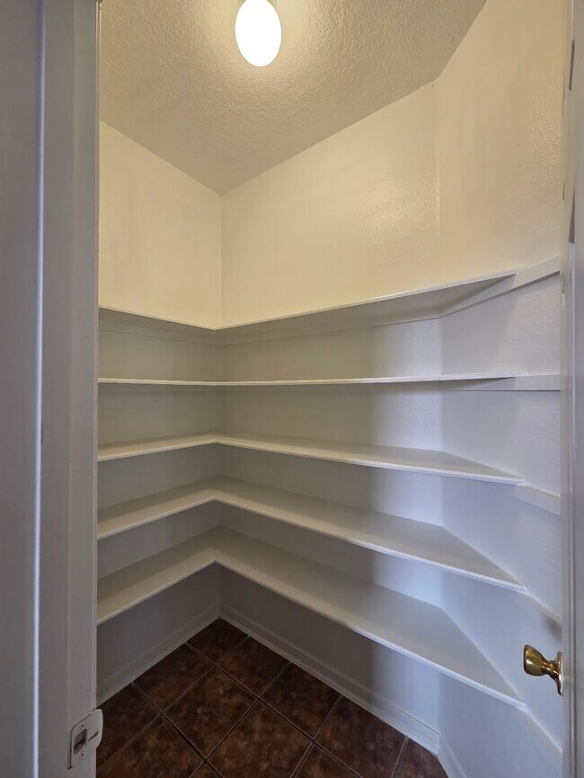 Building Photo - 5419 Bear Hunters Dr