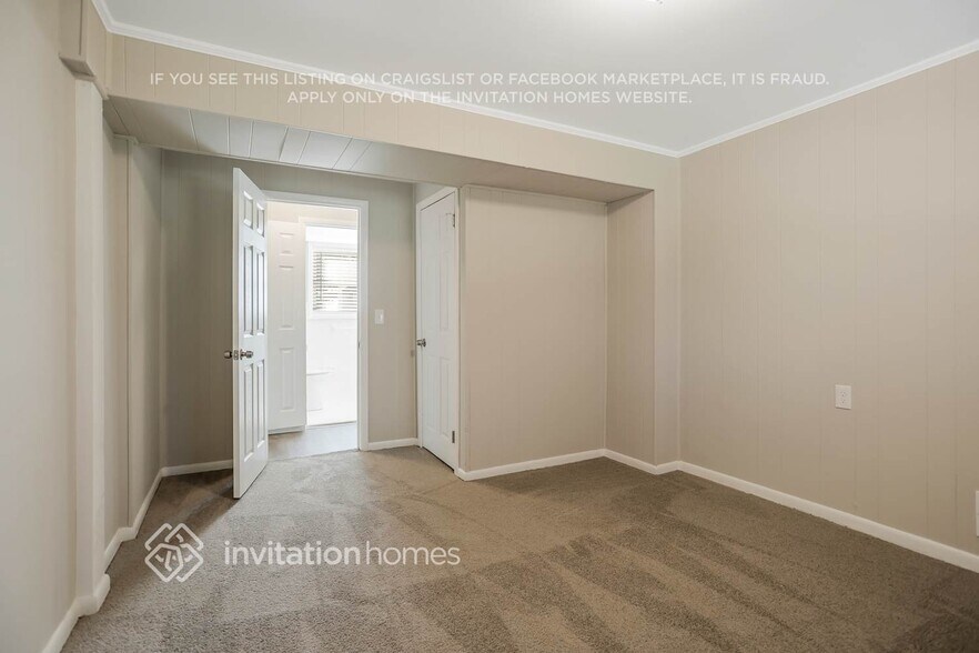 Building Photo - 883 Meadow Rock Dr