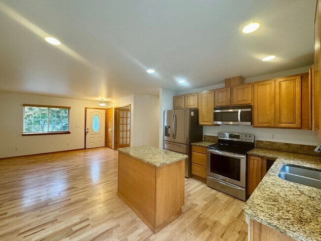 Building Photo - desirable Driftwood Keys daylight rambler....