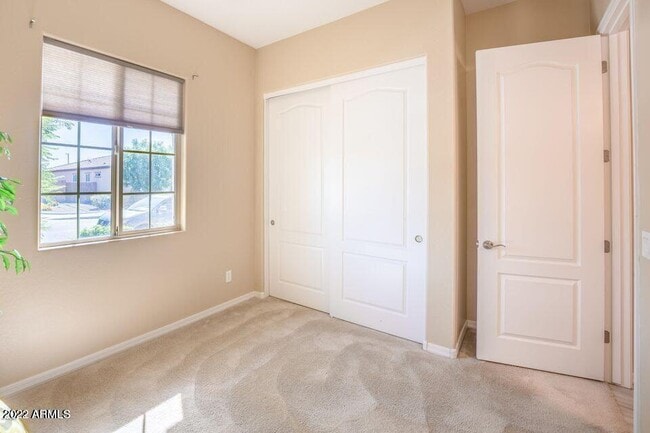 Building Photo - 5434 S Forest Ave