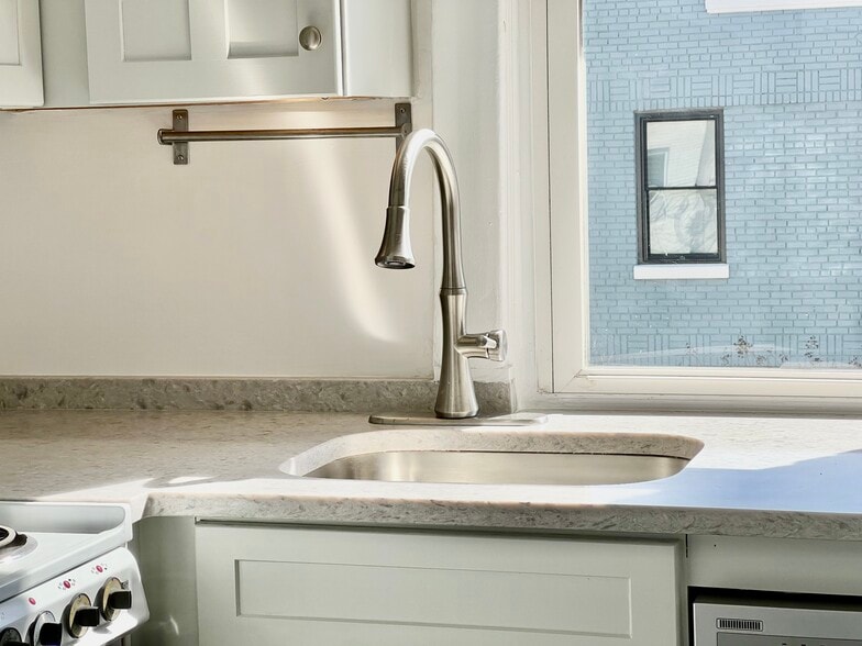 kitchen detail - 1451 Pennsylvania Ave SE