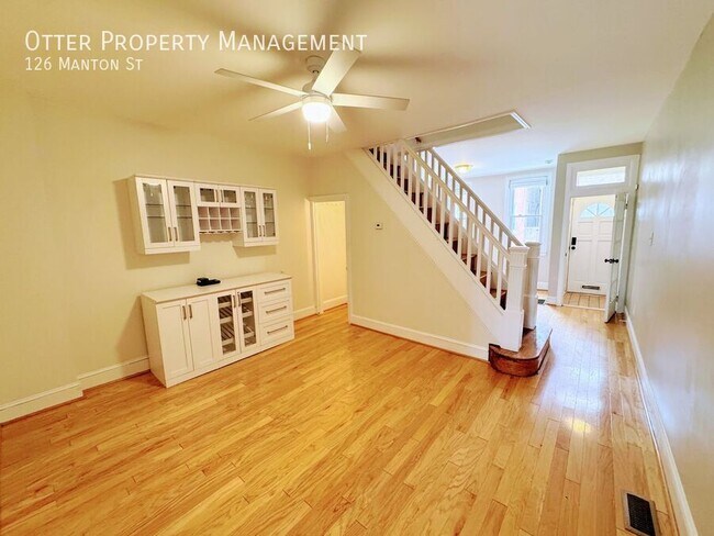 Building Photo - 126 Manton St