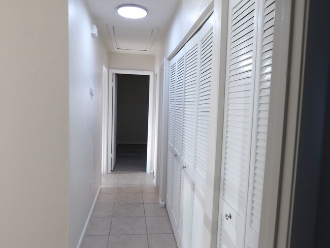 Building Photo - 75A Wellwood Ln