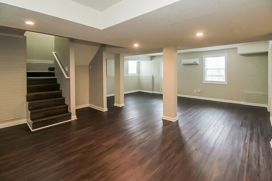 Building Photo - 401 Cannonball Ct