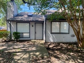 Building Photo - 518 Pine Trail Dr