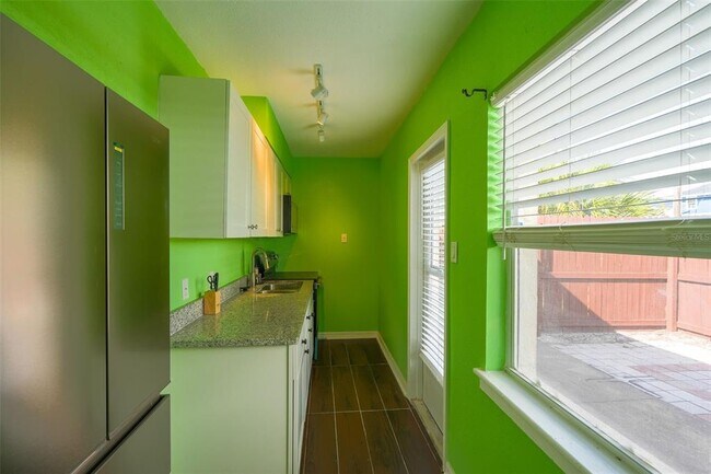 Building Photo - 115 145th Ave