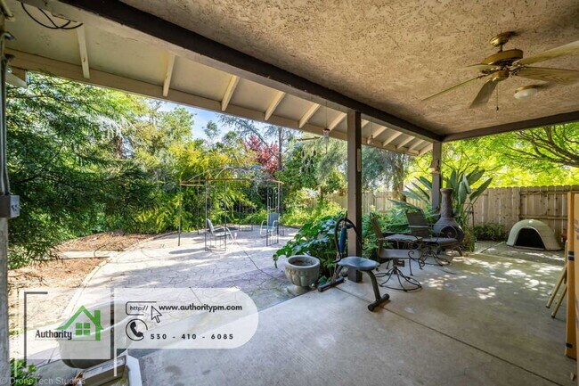 Building Photo - 2832 Howard Dr