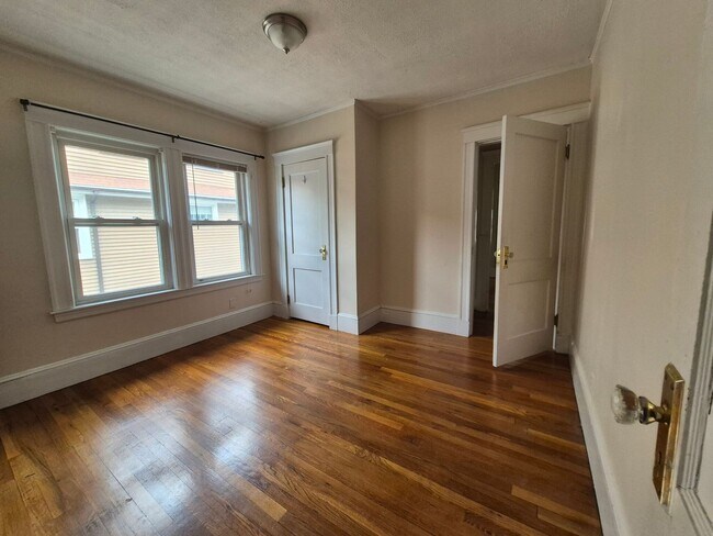 Building Photo - Nice 3 bed in Watertown