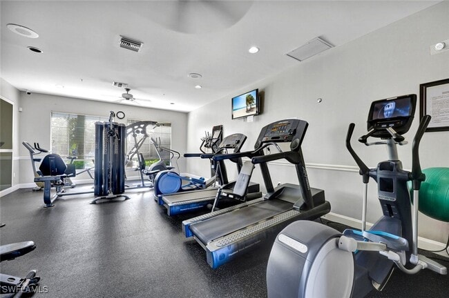 Building Photo - 2469 Millcreek Ln