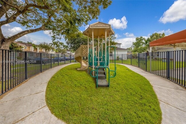 Building Photo - 951 NE 42nd Terrace