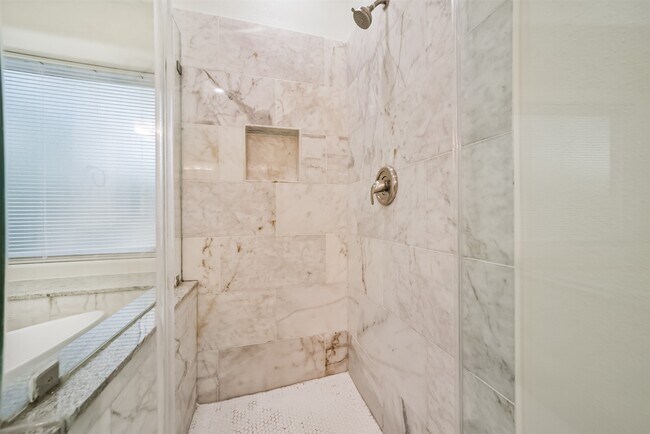 Building Photo - 10618 Bassoon Dr