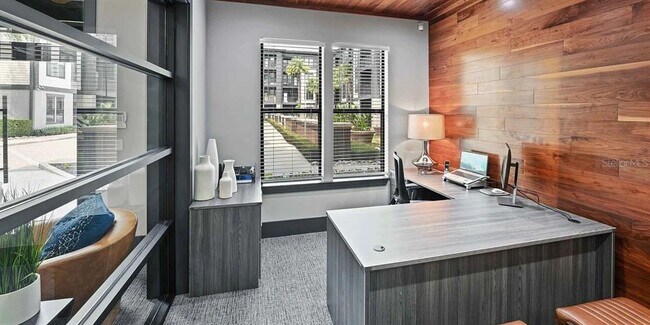 Building Photo - 776 N Orange Ave